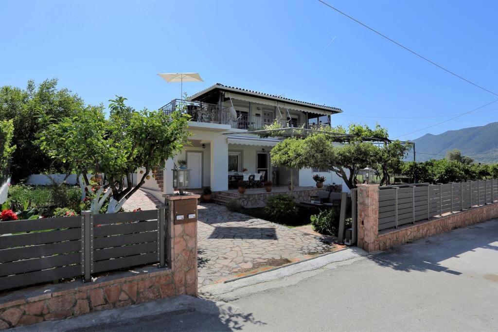 "Elegant & Quiet House" Daire İgumeniça Dış mekan fotoğraf